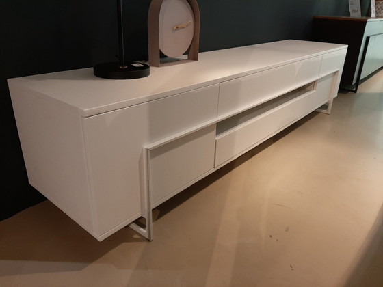 Image 1 of Fusion TV cabinet *