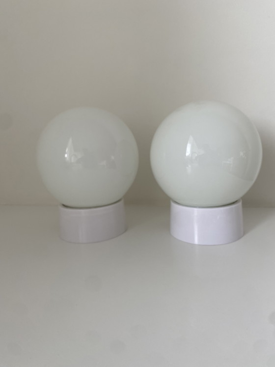 Set of 2 Wintop Vintage Globe Lamps – 60s/70s - Space Age – Ceiling lights, Plastic, Glass (photo 4 of 8)