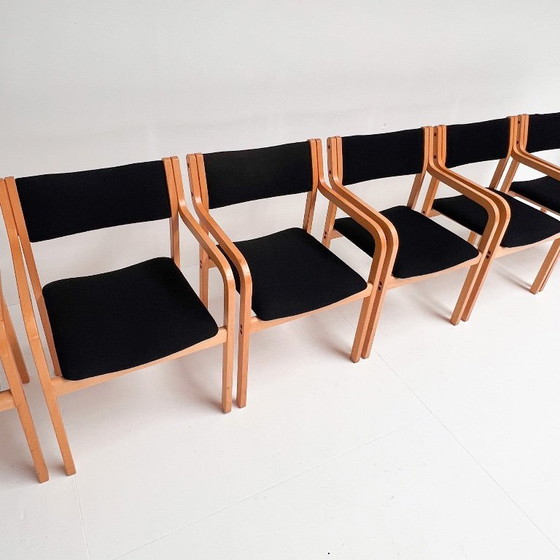 Image 1 of Ensemble de 8 chaises de design scandinave par PO Korhonen, années 1980