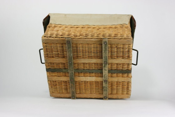 Een proviandmand van wilgentakken en canvas – Opbergkast, Leather, Metal (photo 8 of 12)
