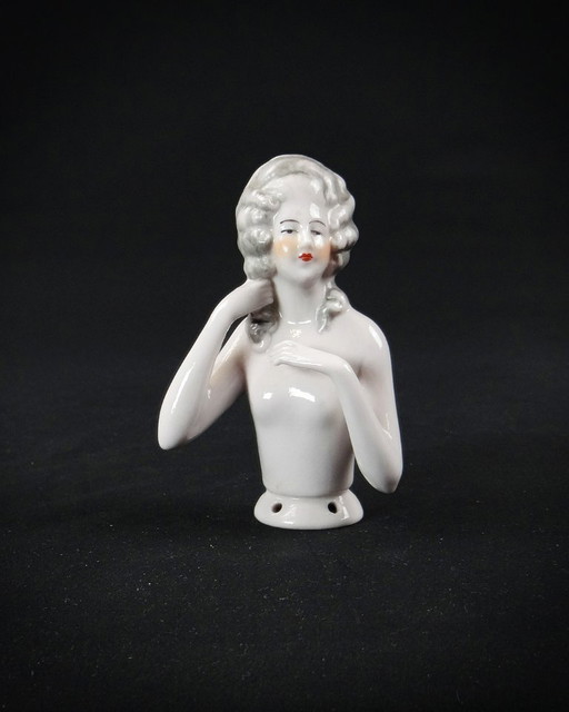 Half-Doll demi-figurine Marie-Antoinette en porcelaine Allemande XXème