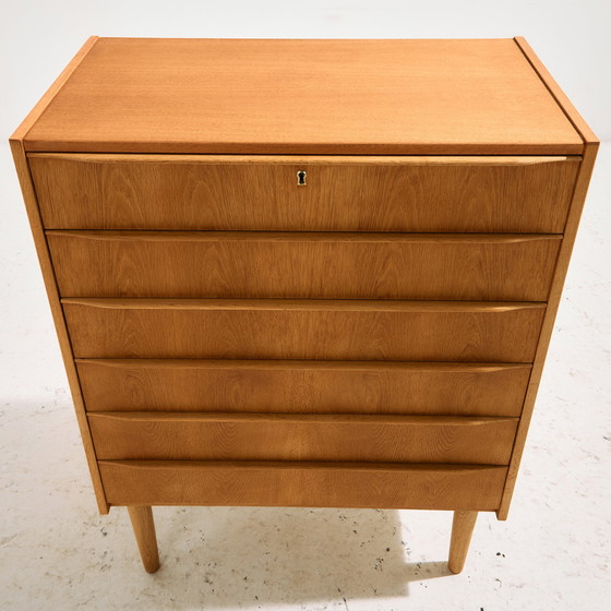 Image 1 of Mk10634 Commode en chêne restaurée