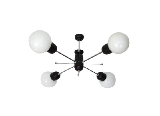 Image 1 of Una elegante lámpara de los años setenta,