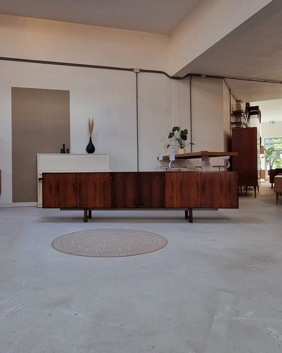 Image 1 of Credenza di metà secolo