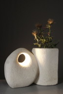 Skulpturale Vasenlampe aus geschnitztem Gard-Stein 1970er Design Albert Tormos