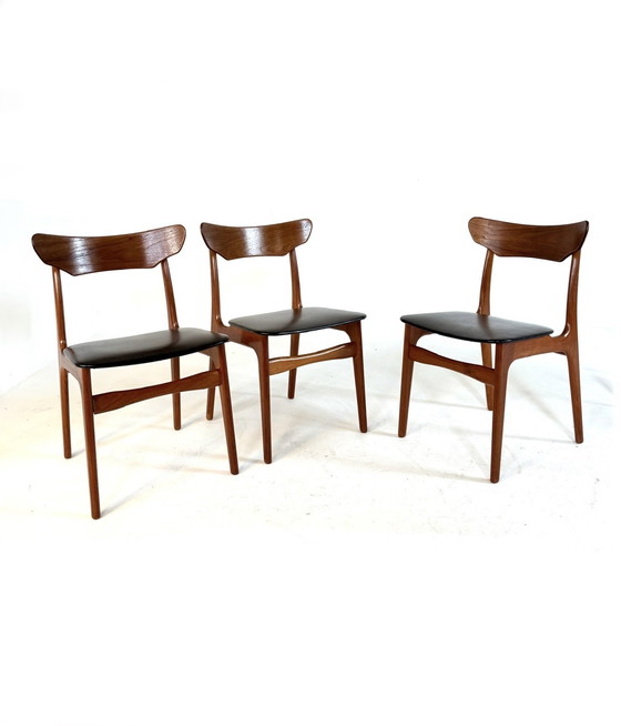 Image 1 of Set van 6 vintage mix & match eetkamerstoelen ‘60