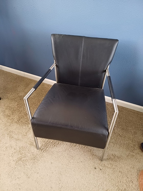 Image 1 of 2 sillones Movani, cuero marrón oscuro, con acabado cromado