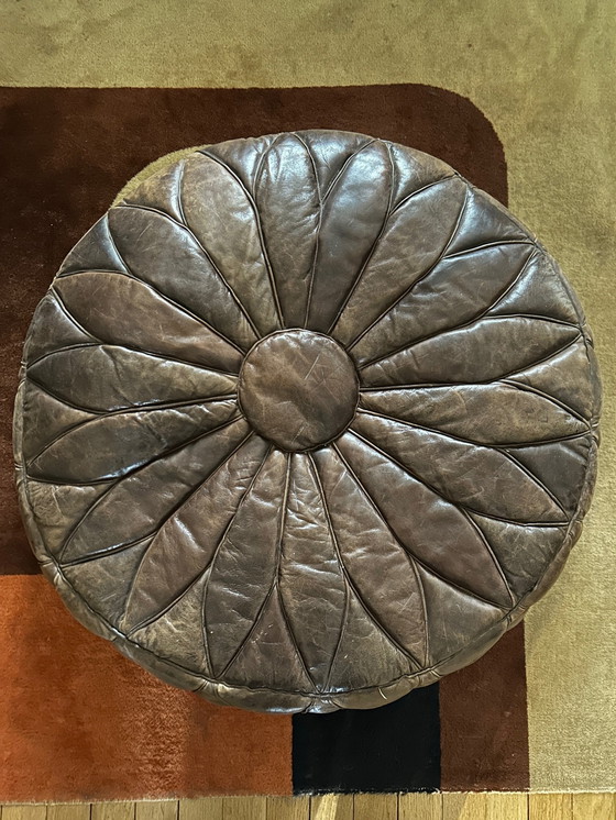 Image 1 of Leren poef 1970