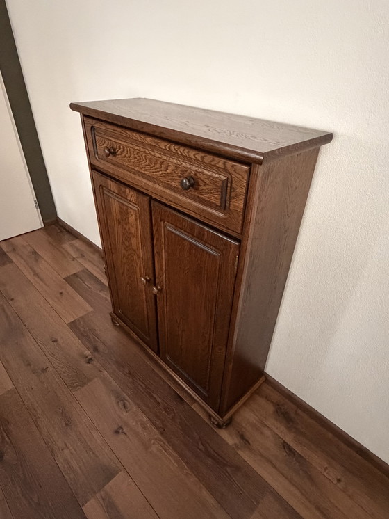 Image 1 of Wunderschöner Massivholzschrank