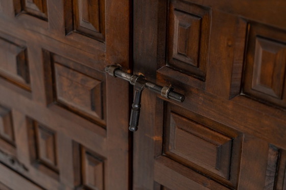 Image 1 of Schitterende Spaanse brutalistische kast uit de jaren 1950.