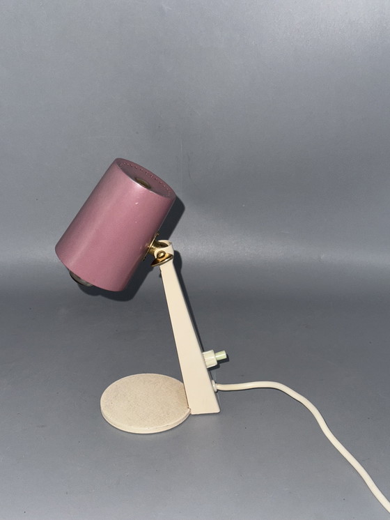 Image 1 of Lampe de table vintage avec abat-jour rose et bouton lumineux