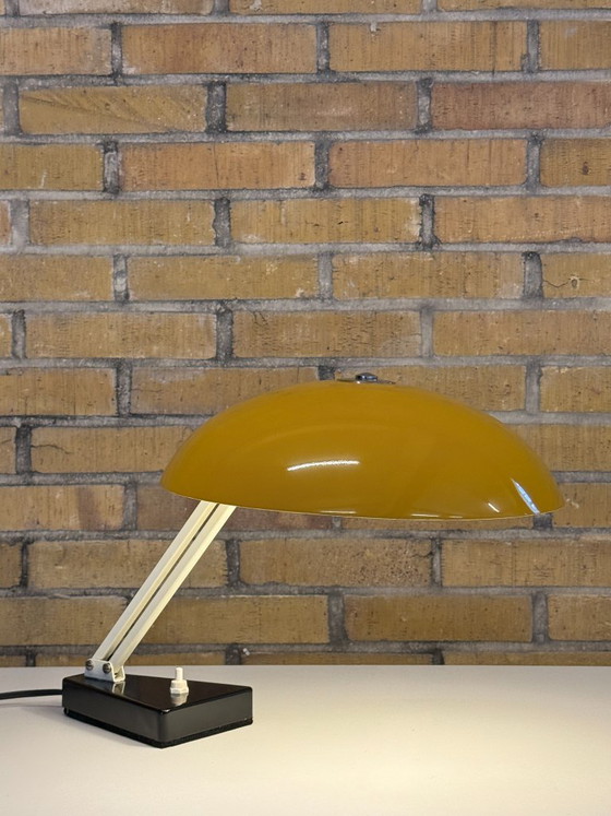 Hala Zeist Model 145 Tafellamp – Okergeel – Tafellampen, Metal (photo 2 of 11)