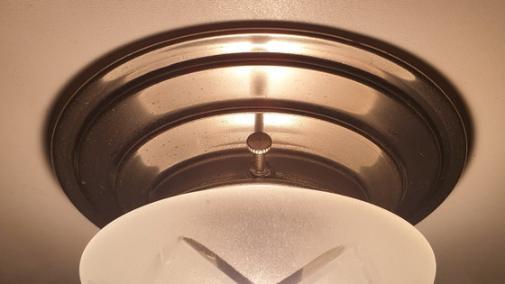 Image 1 of Lámpara de techo Art Déco con cristal tallado.