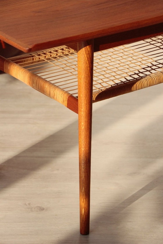Image 1 of Tavolino da caffè vintage scandinavo in teak e rattan – Design danese degli anni '60