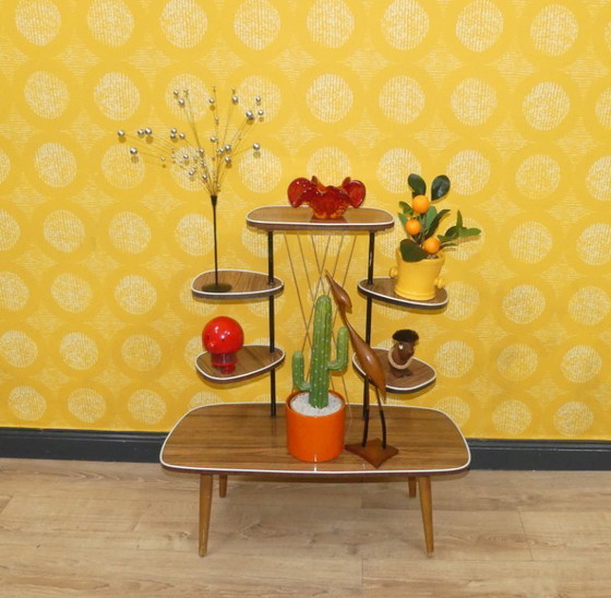 Image 1 of wunderschöne 70er 60er Jahre Blumenbank Etagere Resopal Teak Optik Deko Blumenhocker plant stand Retro Flowerstool vintage