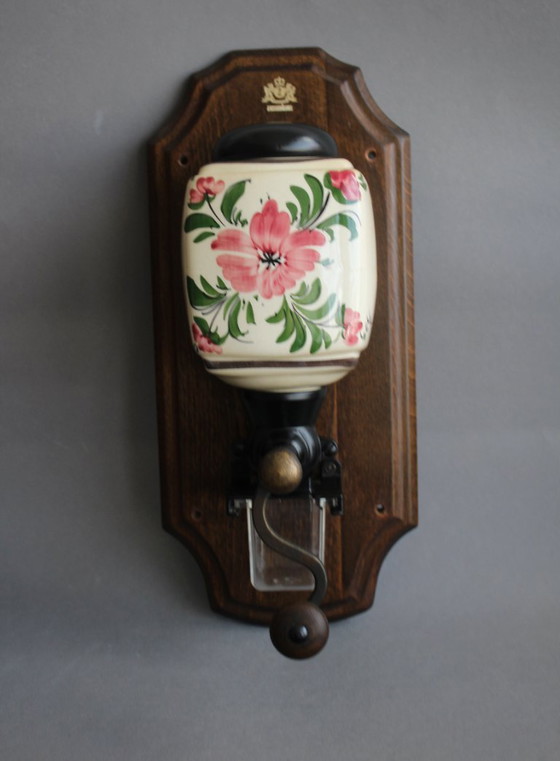 Image 1 of Macinacaffè vintage Zassenhaus da parete con contenitore in ceramica dipinto a mano, grande e pesante