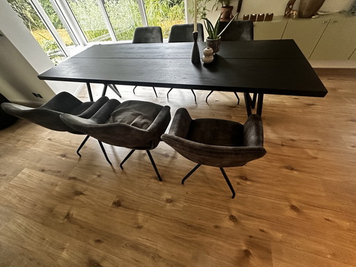 Mesa de comedor de roble macizo de 240 x 90 cm con patas metálicas en forma de mariposa. – eettafels, Wood, Metal