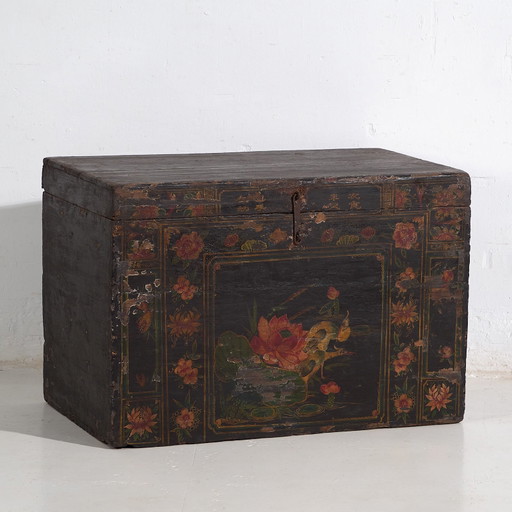Antike chinesische bemalte Truhe aus Kiefernholz – China, circa 1900
