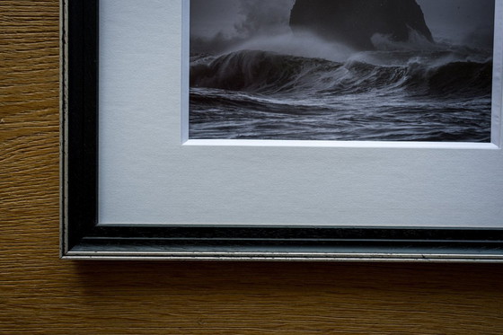 Image 1 of Set van 3 zwart-wit kustfoto's – Ingelijst met passe-partout en museumglas