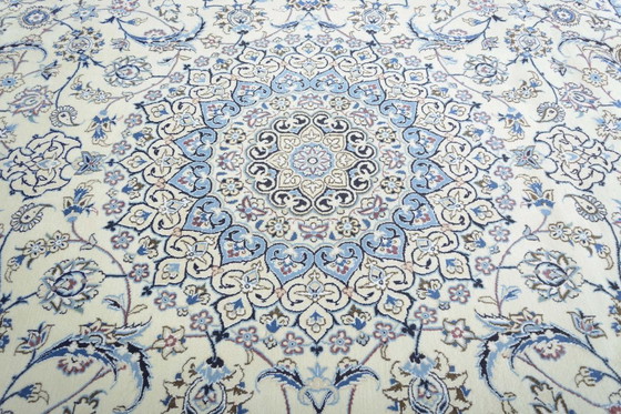 Image 1 of Tappeto orientale Nain 9La annodato a mano con contenuto di seta - 357 x 247 cm