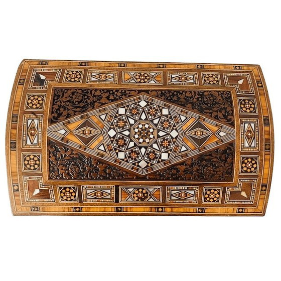 Image 1 of Vintage XL Khatam geometrische houten sieradendoos met slot parelmoer inlegwerk hout 1970's