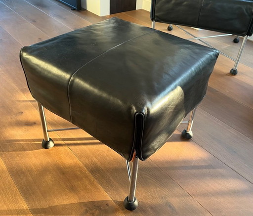 Montis: pouf/poggiapiedi Charlie in pelle nera