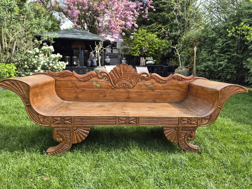 Hermoso sofá antiguo de Indonesia