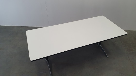 Image 1 of Table design Eames Vitra Herman Miller blanc xl