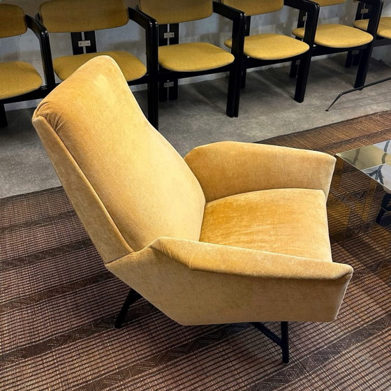 Fauteuil van Guy Besnard, 1960, Fluweel, Geel (foto 2 van 9)