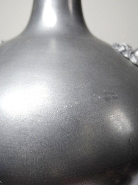 Image 1 of Decoratieve fles, tin, Italië, Peltro, versierd met een leeuwenkop, jaren 1960-1980