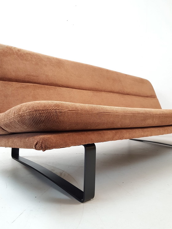 Image 1 of Canapé trois places vintage Artifort Kho Liang Le, récemment retapissé