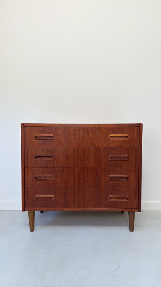 Image 1 of Commode vintage danoise en teck à 4 tiroirs