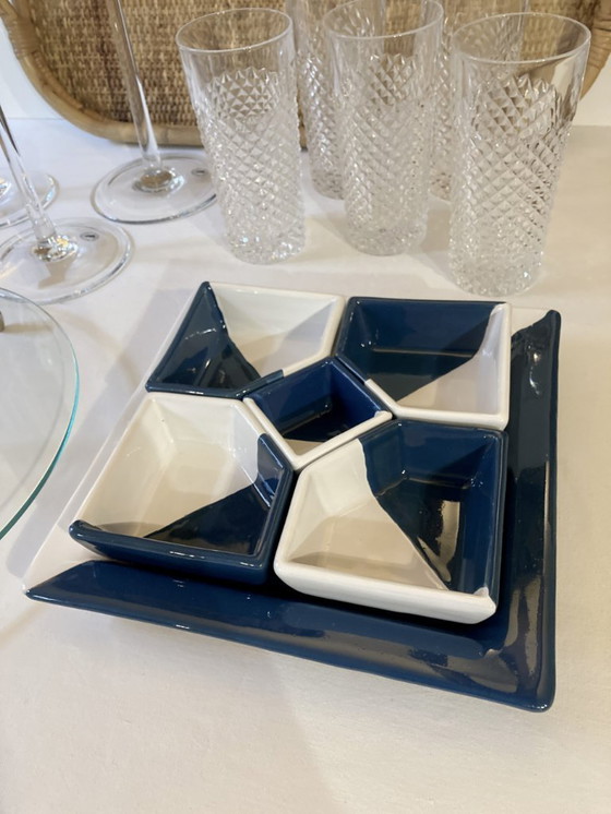 Image 1 of Blauw-wit handbeschilderd keramisch serveerblad of borrelplank.