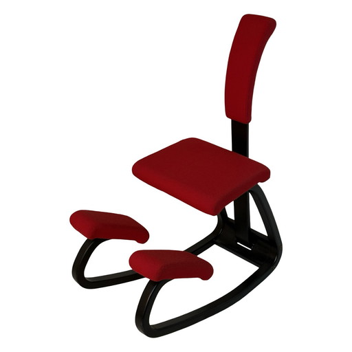 Peter Opsvik - Varier - Variable Plus (design form 1991) Ergonomically shaped Rocking chair / Knee Chair - Black frame, red upho