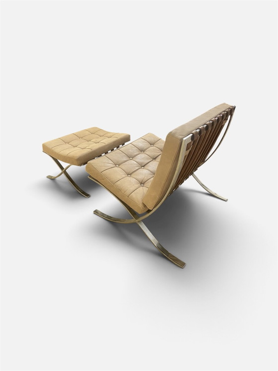 Armchair “Barcelona” Ludwig Mies Van der Rohe, Italian edition 1970s, Leather, Chrome, Beige (photo 6 of 7)