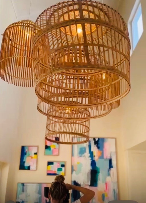 Set unico di 2 lampade a sospensione in rattan fatte a mano