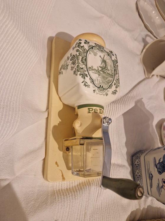 Image 1 of Bellissimo vecchio macinacaffè completo