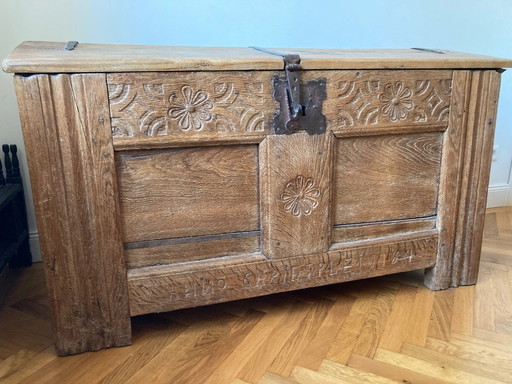 Chest antique