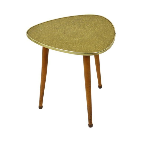 Image 1 of Mesa de jardín triangular de mediados de siglo