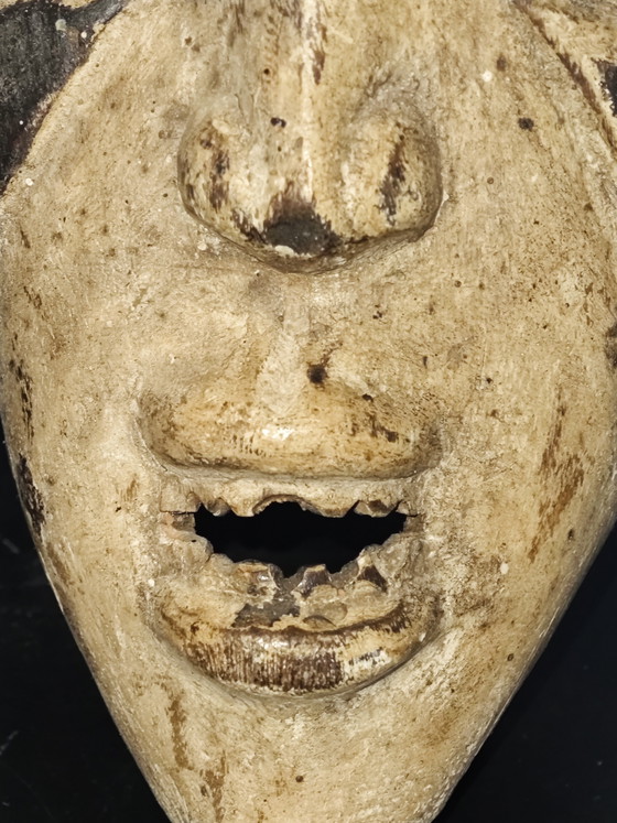 Image 1 of Afrikaans masker