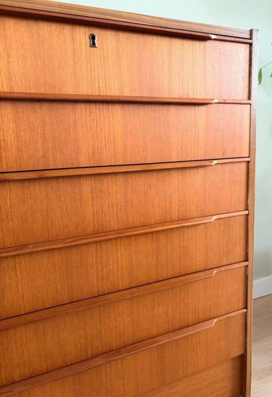 Image 1 of Deense ladekast, teakfineer kastje, Steens furniture