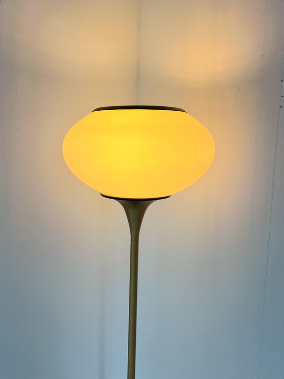 Image 1 of Stehlampe aus Milchglas, 60er Jahre