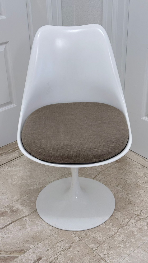 Image 1 of 3 Knoll Tulip stoelen Eero Saarinen origineel uit de 70’ies