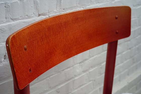 Image 1 of 6 sillas de comedor de haya teñida de rojo, modelo 250, de Farstrup Dinamarca, años 60