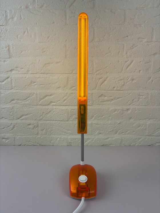 Image 1 of Lampe de table vintage Artemide Microlight Design – Ernesto Gismondi (années 90)