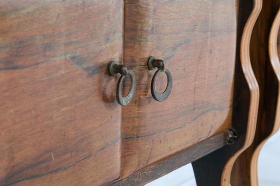 Image 1 of Coppia di comodini/armadi scultorei italiani del metà secolo, anni '50