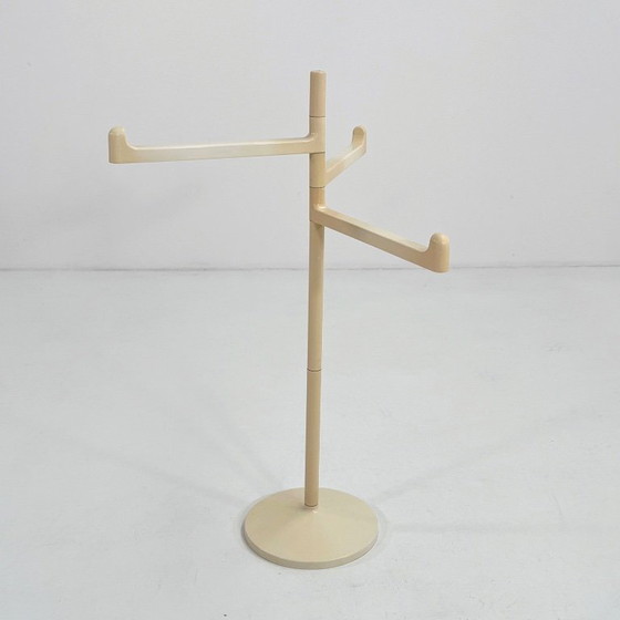 Image 1 of Portasciugamani bianco da terra di Makio Hasuike per Gedy, anni '70