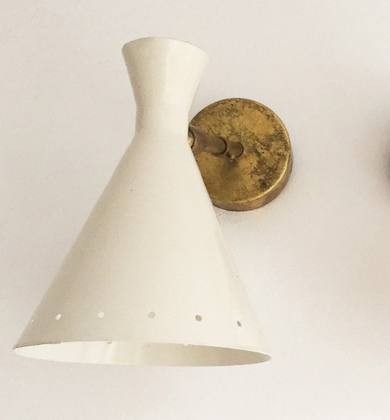 Coppia di applique da parete di design italiano degli anni '50. – Metal (photo 9 of 12)