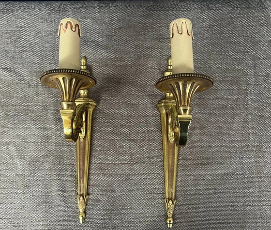 Coppia di applique in stile Luigi XVI. Bronzo massiccio. (foto 2 di 6)