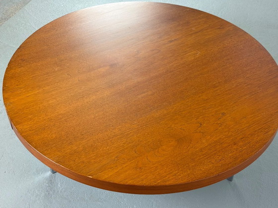 Rare table basse ronde de Kho Liang Ie pour Artifort, modèle 1847 – Tables basses, Metal (photo 7 of 9)
